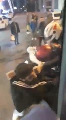 Bahçelievler'de minibüs şoförüyle kuryenin yol verme kavgası