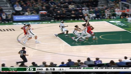 Sunday's Top 10 Must-See Basketball Plays 🏀