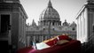 El Vaticano publica las primeras imágenes de los restos de Benedicto XVI
