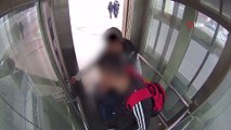 Asansörde ‘pes’ dedirten görüntüler! Yaptıkları rezillik saniye saniye kamerada: Belediye harekete geçti