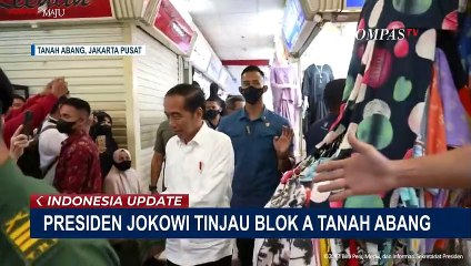Kunjungan Jokowi ke Pasar Tanah Abang, Warga Antusias dan Berebut Bahan Pokok yang Dibagikan!