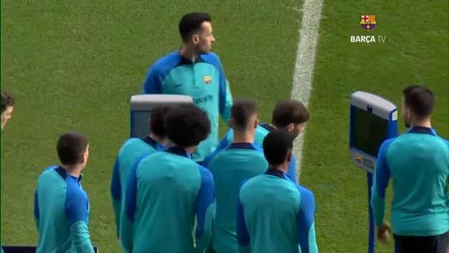 Baño de masas del Barça en el Camp Nou