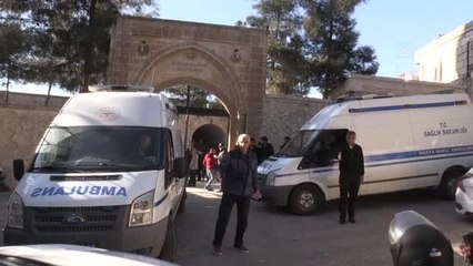 Mardin'de minibüsün devrildiği kazada hayatını kaybeden 6 kişiden 4'ünün cenazesi defnedildi
