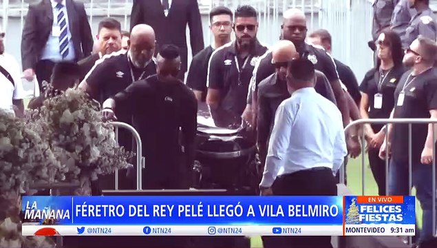Fanáticos de Pelé dan el último adiós al astro brasileño en el Estadio Vila Belmiro del Santos FC