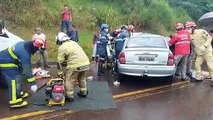 Vítima fica presa às ferragens após colisão na rodovia entre Umuarama e Xambrê