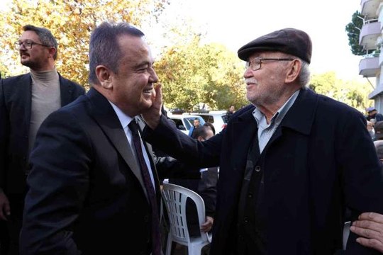 Başkan Böcek yeni yılın ilk iş gününde afet bölgesini inceledi