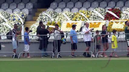 البرازيل في الوداع الاخير لبيليه "ملك" كرة القدم