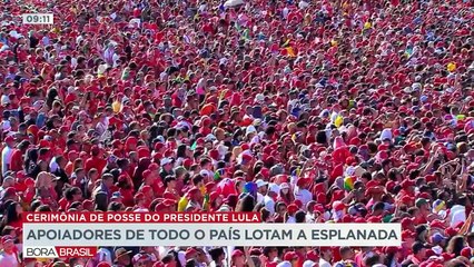 Milhares de apoiadores acompanharam posse de Lula 02/01/2023 13:28:31