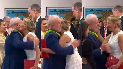 ¡Vergüenza ajena!: El vídeo de Yolanda Díaz ‘manoseando’ a Lula da Silva frente a Felipe VI