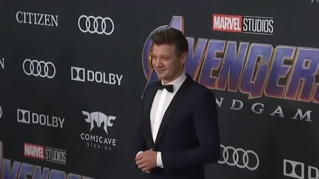 El actor de Los Vengadores Jeremy Renner, en estado crítico tras un accidente quitando nieve