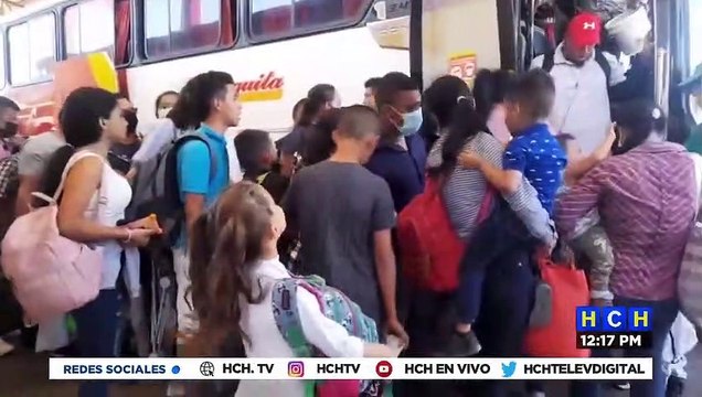 ¡En terminales aéreas y de buses! Viajeros comienzan a retornar a sus hogares, tras visitas navideñas