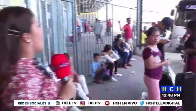 ¡En terminales aéreas y de buses! Viajeros comienzan a retornar a sus hogares, tras visitas navideñas