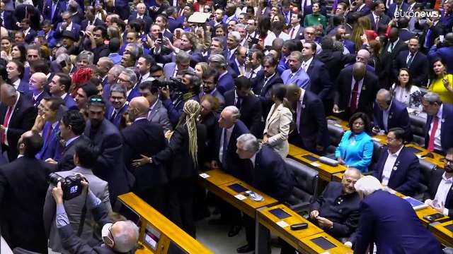 Луис Инасиу Лула да Силва официально вступил в должность президента Бразилии