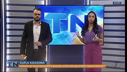 Pai e filho são baleados e jovem morre