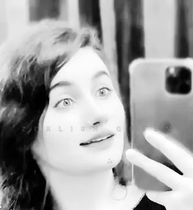 Attitude Shayari Status For Girls -- Attitude Shayari Dialogue Whatsapp Status -- Tik Tok Shayari(480P)