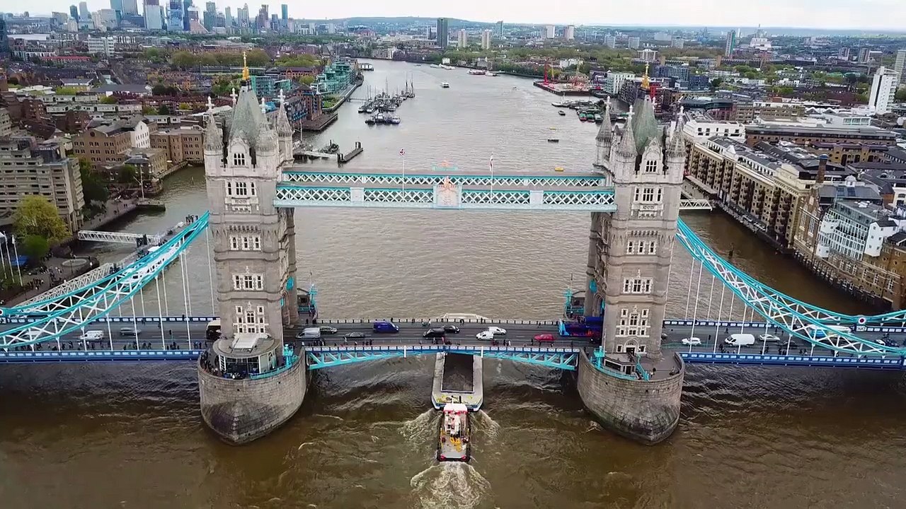 Jeffrey Epstein - Filthy Rich - Se1 - Ep04 HD Watch