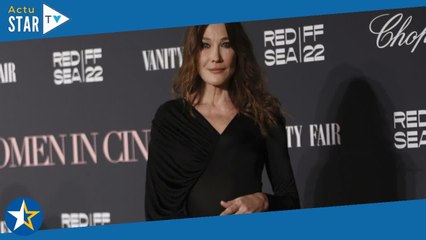 “Tu n'étais pas faite pour être clouée au sol” : Carla Bruni en deuil, elle annonce le décès de la g