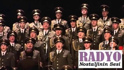 Kızıl Ordu Korosu - Oçi Çorniye (Türkçe altyazılı)