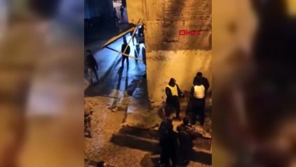 Diyarbakır'da vatandaşa tokat atan polislere açığa alındı