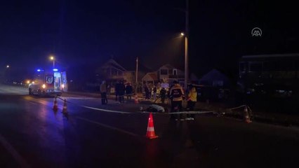 Sakarya'da hafif ticari araçla çarpışan motosikletin sürücüsü öldü