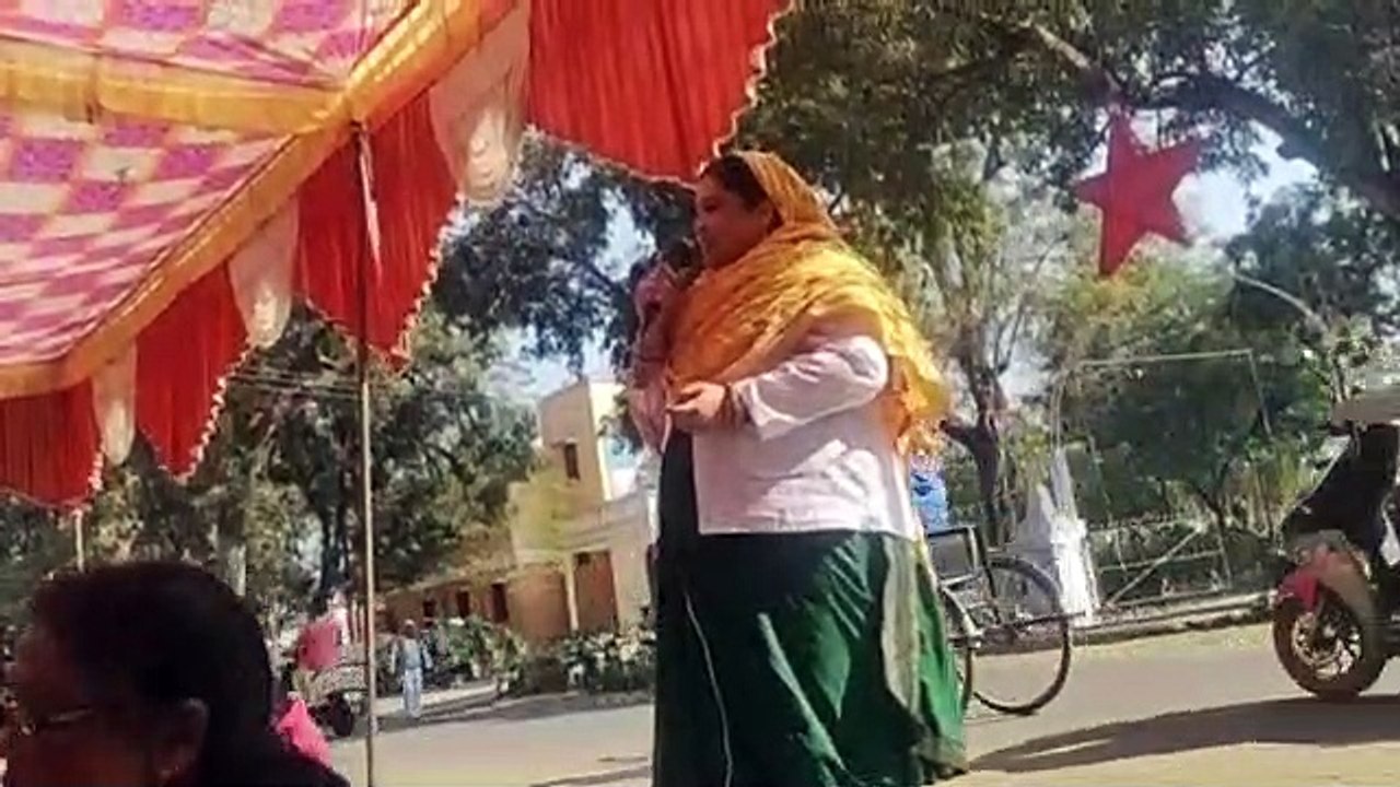 हड़ताल पर कर्मचारी, अस्पताल में सेवाएं प्रभावित