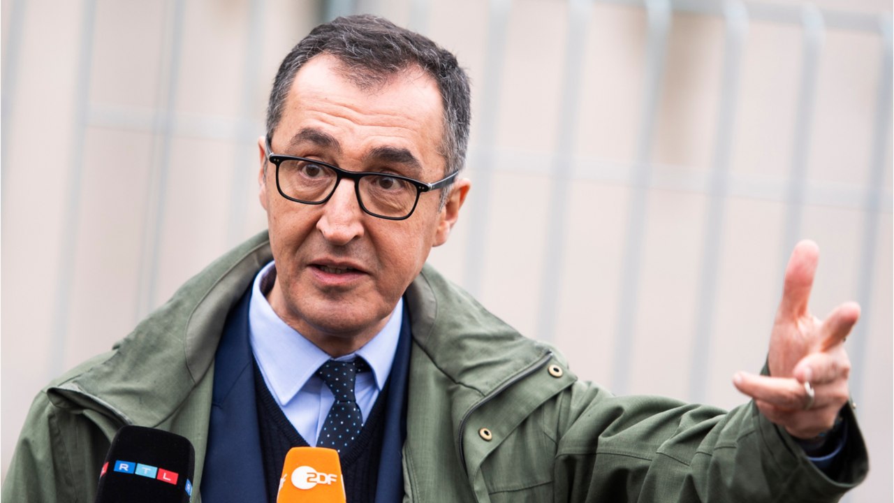 Cem Özdemir bei der Bundeswehr – Wie „Die Grünen“ und Krieg zusammenpassen!