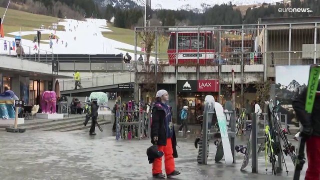 Dans les Alpes, la neige manque cruellement en pleine saison de ski