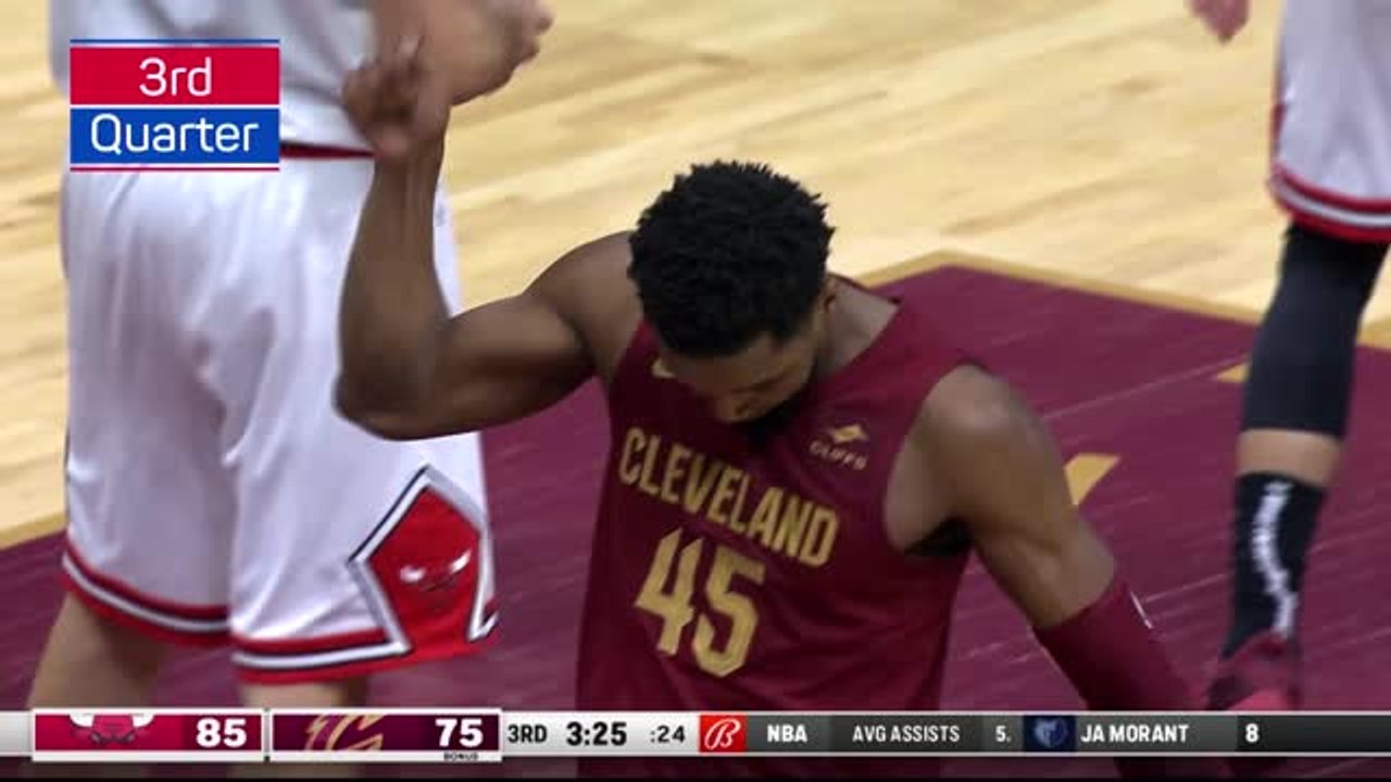 Mitchell drops 71 points for Cavs in historic performance