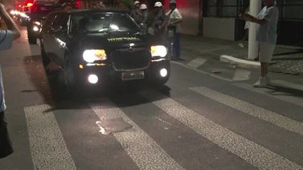 Pelés Sarg trifft in Santos ein