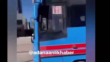 Adana'da korkunç görüntüler! Dolmuş şoförü herkesin gözü önünde öldürüldü