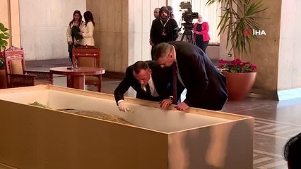 ABD, kaçırılan antik Yeşil Tabut'u Mısır'a iade etti