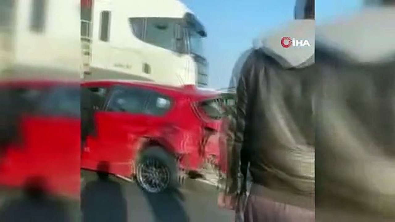 Sis kazaları beraberinde getirdi: 10 araç birbirine girdi!