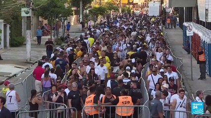 Brazil says final farewell to 'King' Pele