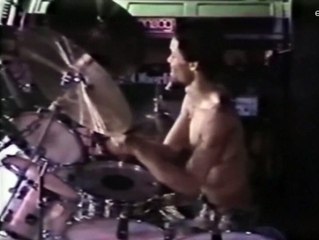 وفاة فريد وايت عازف فرقة "إيرث ويند أند فاير" عن 67 عاما