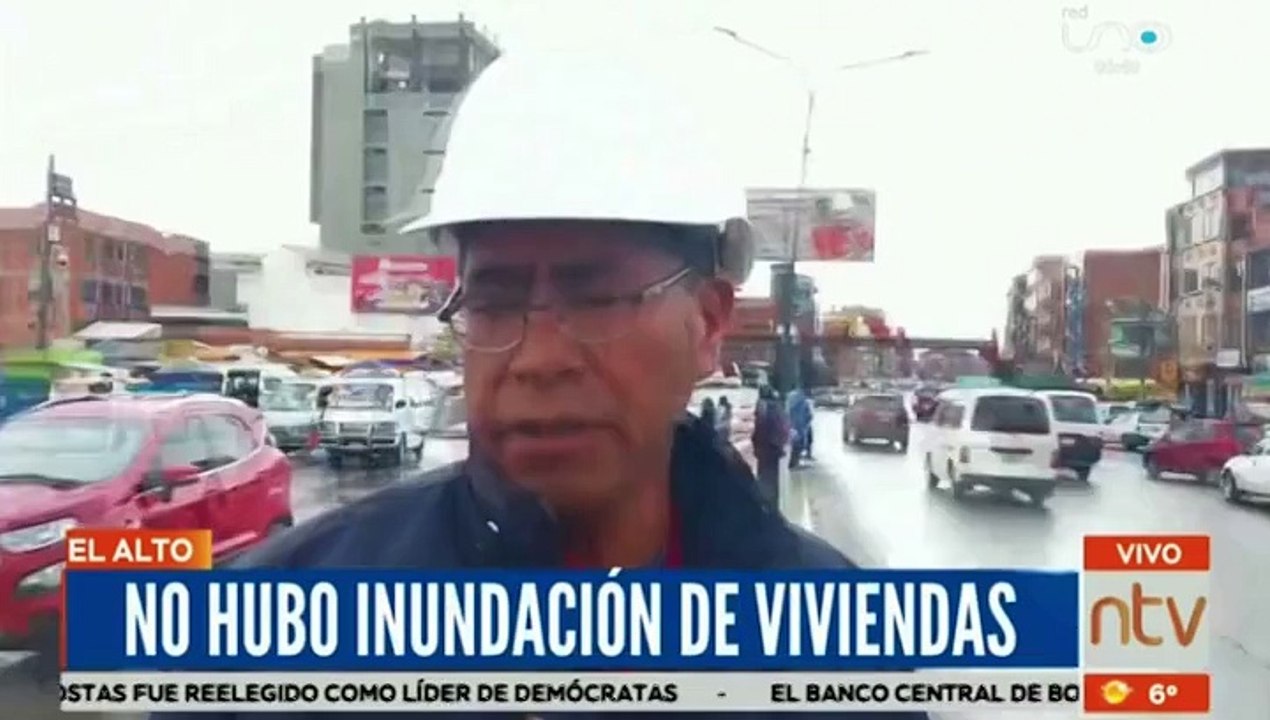 Al menos cuatro avenidas quedaron inundadas tras intensa lluvia en El Alto