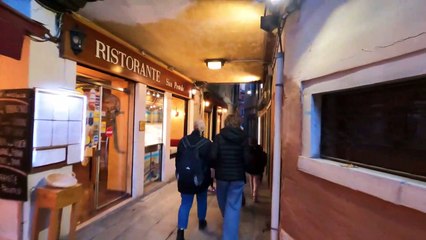 Venice, Italy Walking Tour City Centre Evening & Night.