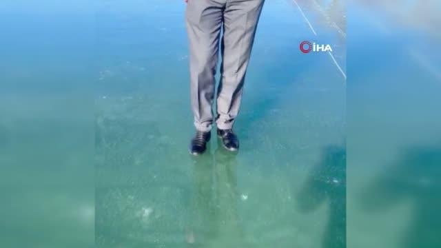 Çıldır Gölü'nün Ardahan tarafı da buz tuttu