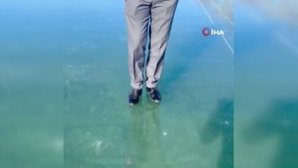 Çıldır Gölü'nün Ardahan tarafı da buz tuttu