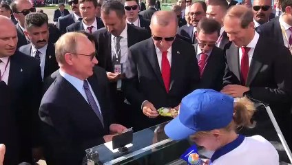 Balıkçı, kilise üyesi, dondurmacı... Putin'in gizemli sarışını Erdoğan'a dondurma vermiş