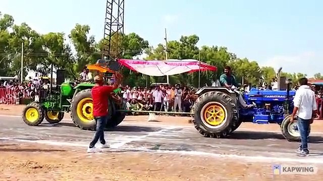 #JohnDeere Vs #Farmtrac #Tractor #Tochan Mukaab