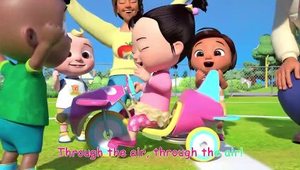 Kids Songs Airplane Song - CoComelon