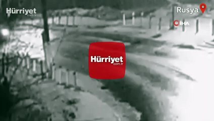 Yer: Rusya... Hemzemin geçitte beklemeyen araca tren çarptı