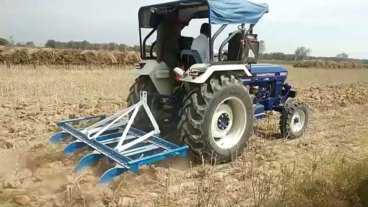 Farmtrac 6055 vs new Holland 3600-2 in chisel p