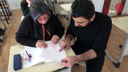 58 yaşında üniversite sınavına hazırlanıyor, azmiyle gençlere örnek oluyor