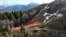 Clima, senza neve a 1500 metri di quota: lo spettacolo desolante del Cimone visto dal drone