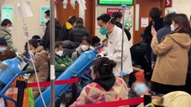 Les hôpitaux de Shanghai surchargés face à l'afflux de patients Covid