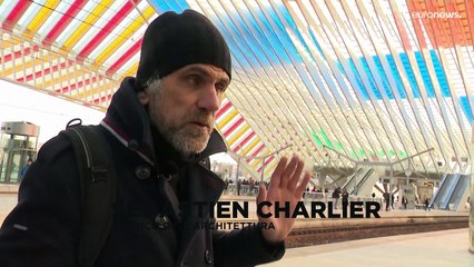 Tutti i colori "artistici" del tetto della stazione avveniristica di Liegi