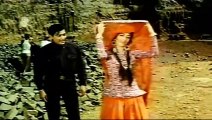Sachh Kehti Hai Duniya Ishq  - Lata - Ishq Par Zor Nahin (1970)