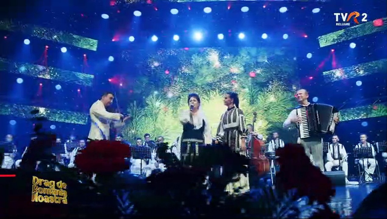 Angelica si Adriana Stoican - Crenguta verde de brad (Spectacol „Drag de Romania noastra” - TVR 2 - Revelion 2023)