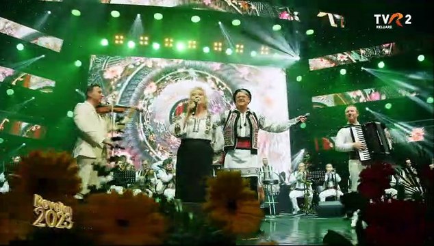 Paul Surugiu - Fuego si Mioara Velicu - Hora moldoveneasca (Spectacol „Drag de Romania noastra” - TVR 2 - Revelion 2023)